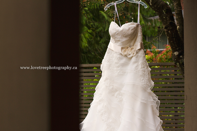 classic wedding dress; image by www.lovetreephotography.ca