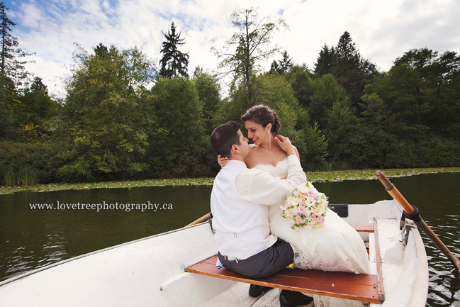 Rowboat wedding | award winning wedding photography | www.lovetreephotography.ca