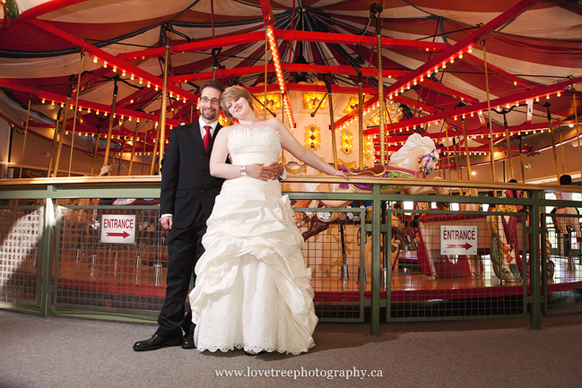 Vancouver destination weddings, carousel ride by www.lovetreephotography.ca