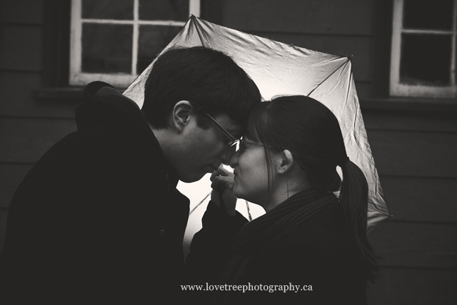 rainy engagement session