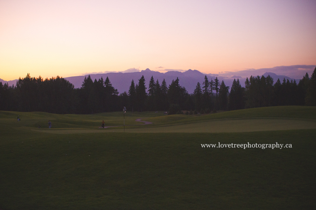 Redwoods golf course at sunset | image by Langley wedding photographer www.lovetreephotography.ca