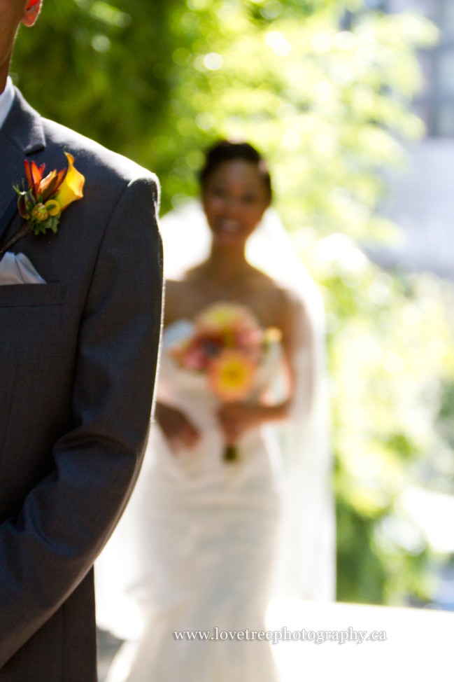 Consider doing a first look at your wedding for some special portraits! (image by Vancouver wedding photographer www.lovetreephotography.ca)