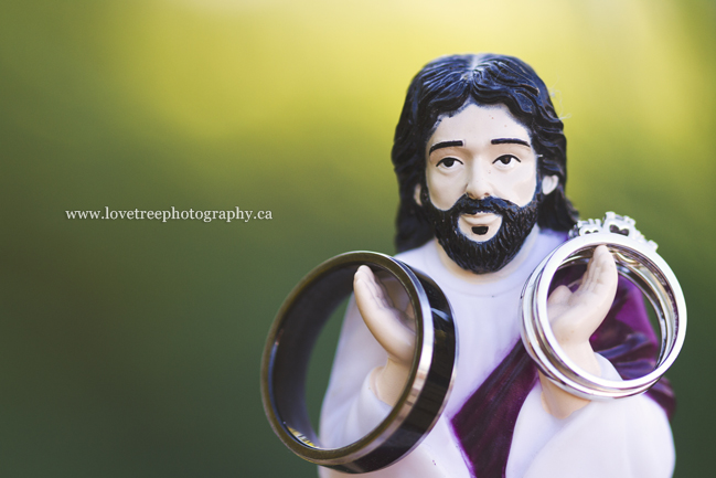 Bobblehead Jesus | image by Vancouver wedding photographer www.lovetreephotography.ca