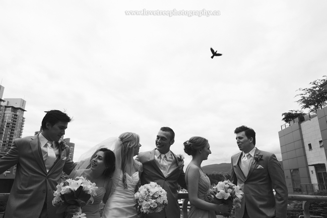 offbeat wedding pictures (www.lovetreephotography.ca)