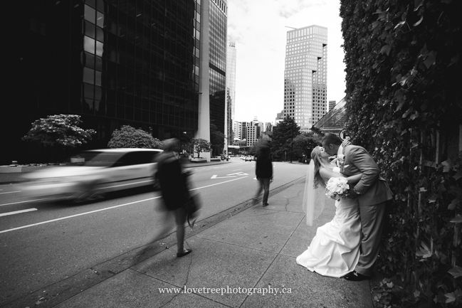 urban and city wedding photography image by vancouver wedding photographers www.lovetreephotography.ca