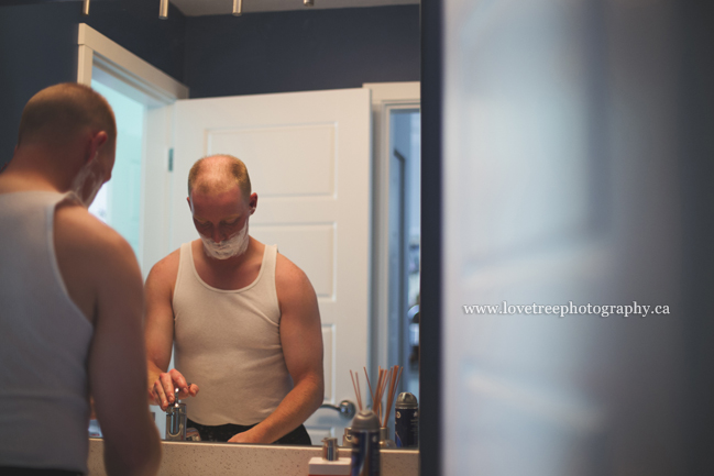 groom shaving | image by vancouver wedding photographer www.lovetreephotography.ca