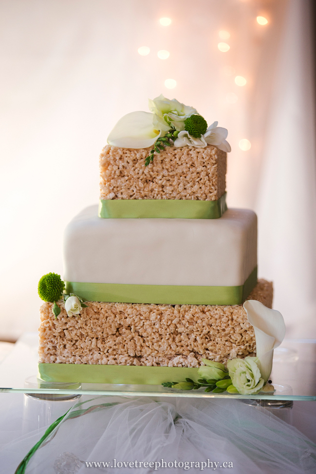 rice krispie wedding cake | image by www.lovetreephotography.ca