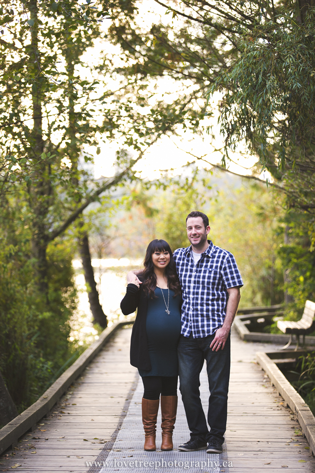 casual lakeside maternity session by award winning photographers Love Tree Photography