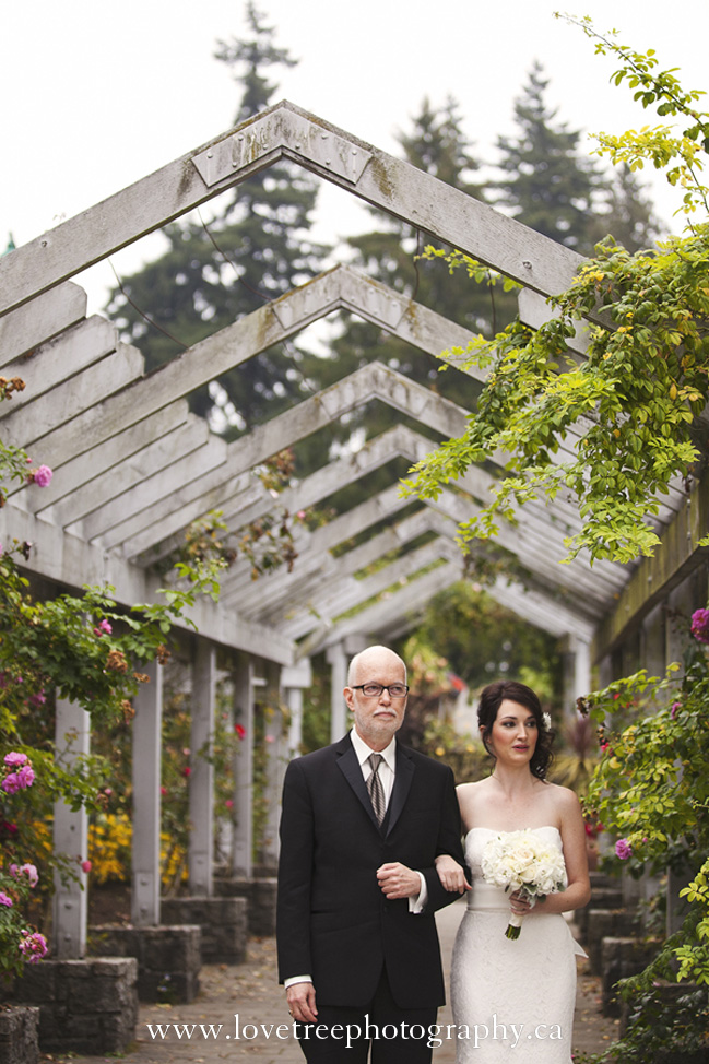 Weddings in Stanley Park | Vancouver wedding photographer Love Tree Photography