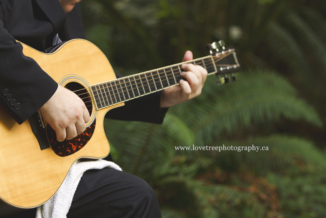 guitar at a wedding image by www.lovetreephotography.ca