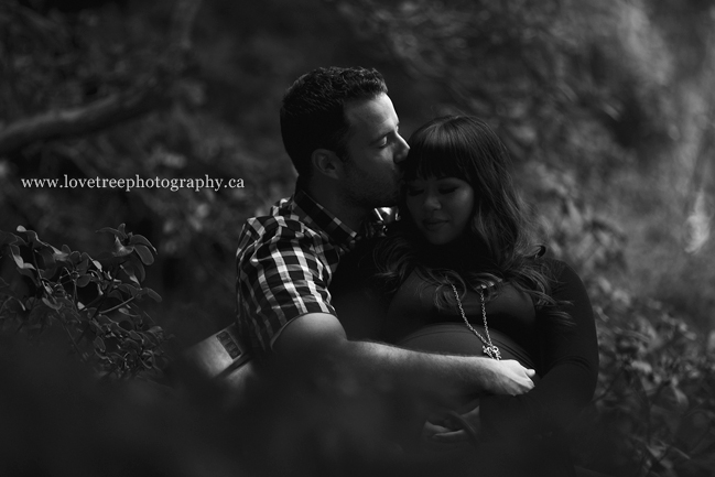 intimate maternity portraits