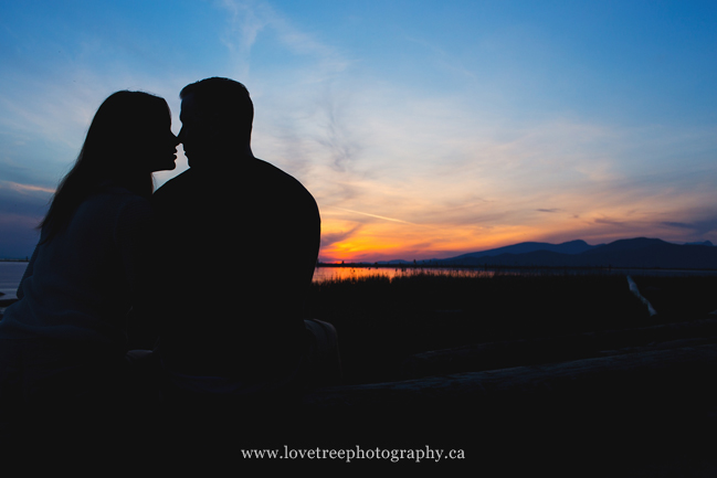 wreck-beach-engagement-058